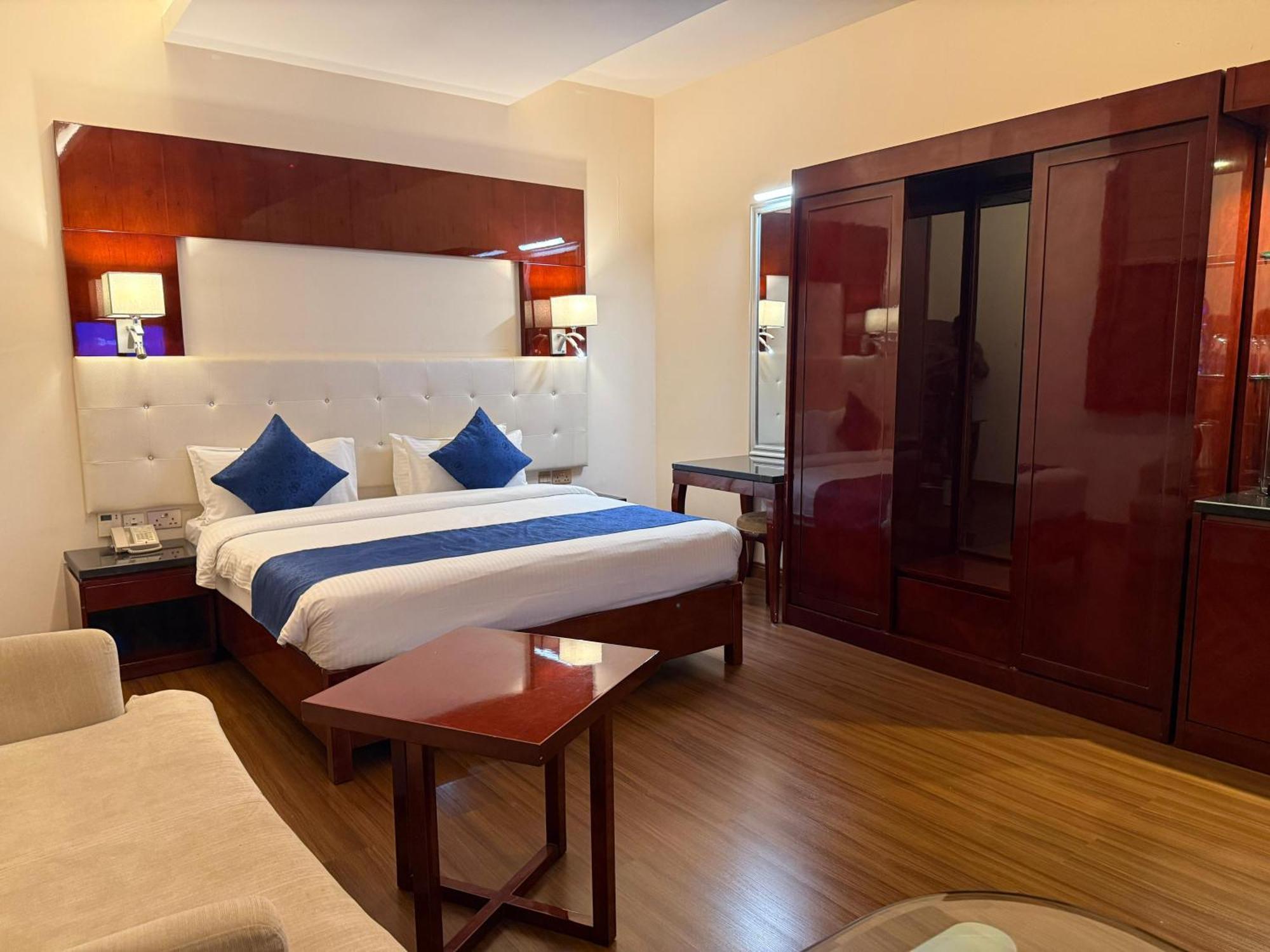 Golden Tulip Headington Hotel Muscat Luaran gambar